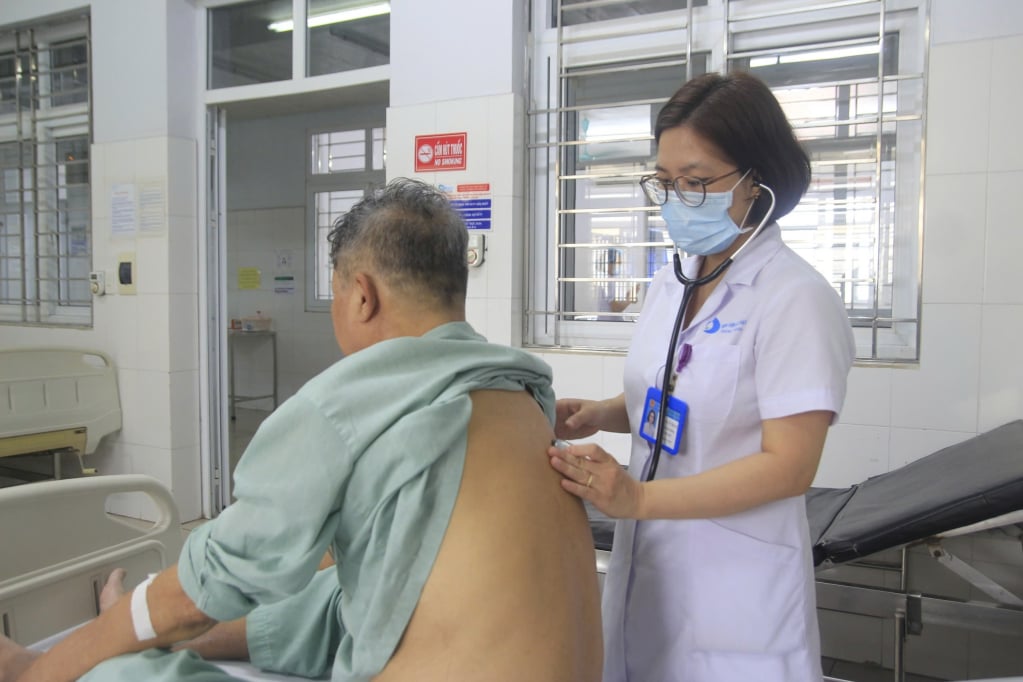 Trời thay đổi nhiệt độ liên tục, người hen phế quản phải lưu ý điều này- Ảnh 2.