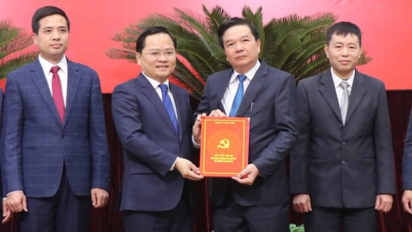 Bắc Ninh là tỉnh đầu tiên hợp nhất Ban Tuyên giáo và Ban Dân vận Tỉnh ủy, bổ nhiệm Trưởng Ban mới - Ảnh 2.