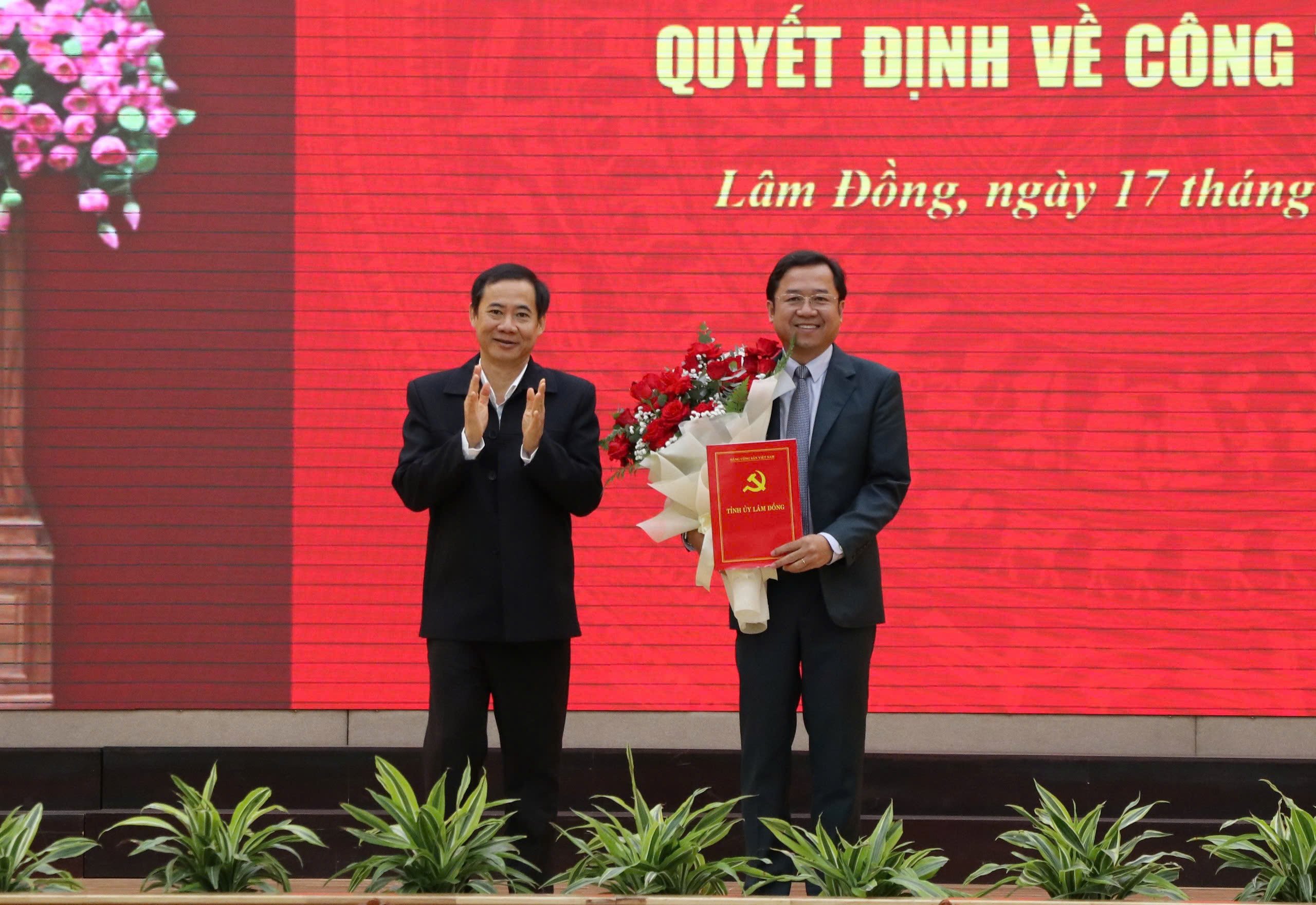 Hai đơn vị đầu tiên của tỉnh Lâm Đồng tiến hành hợp nhất- Ảnh 1.