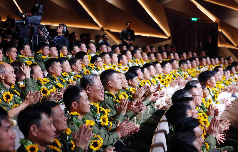 Tổng Bí thư lưu ý rà soát, điều chỉnh, phân công, phân cấp chăm lo xây dựng công an xã vững mạnh - Ảnh 2.