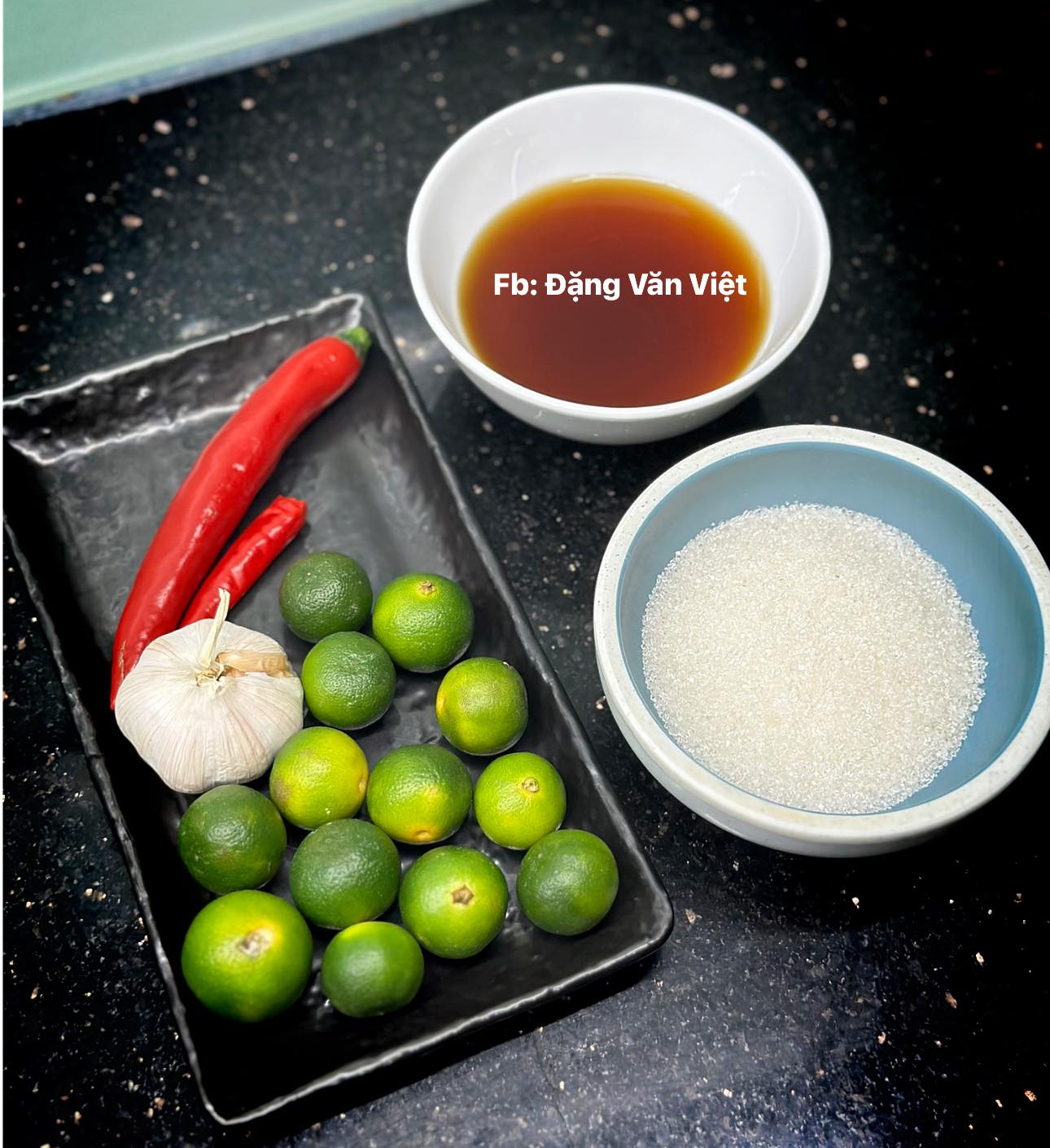 Bí quyết làm nước mắm trộn gỏi đơn giản, đa dụng, làm được nhiều món ngon vào ngày Tết - Ảnh 2.