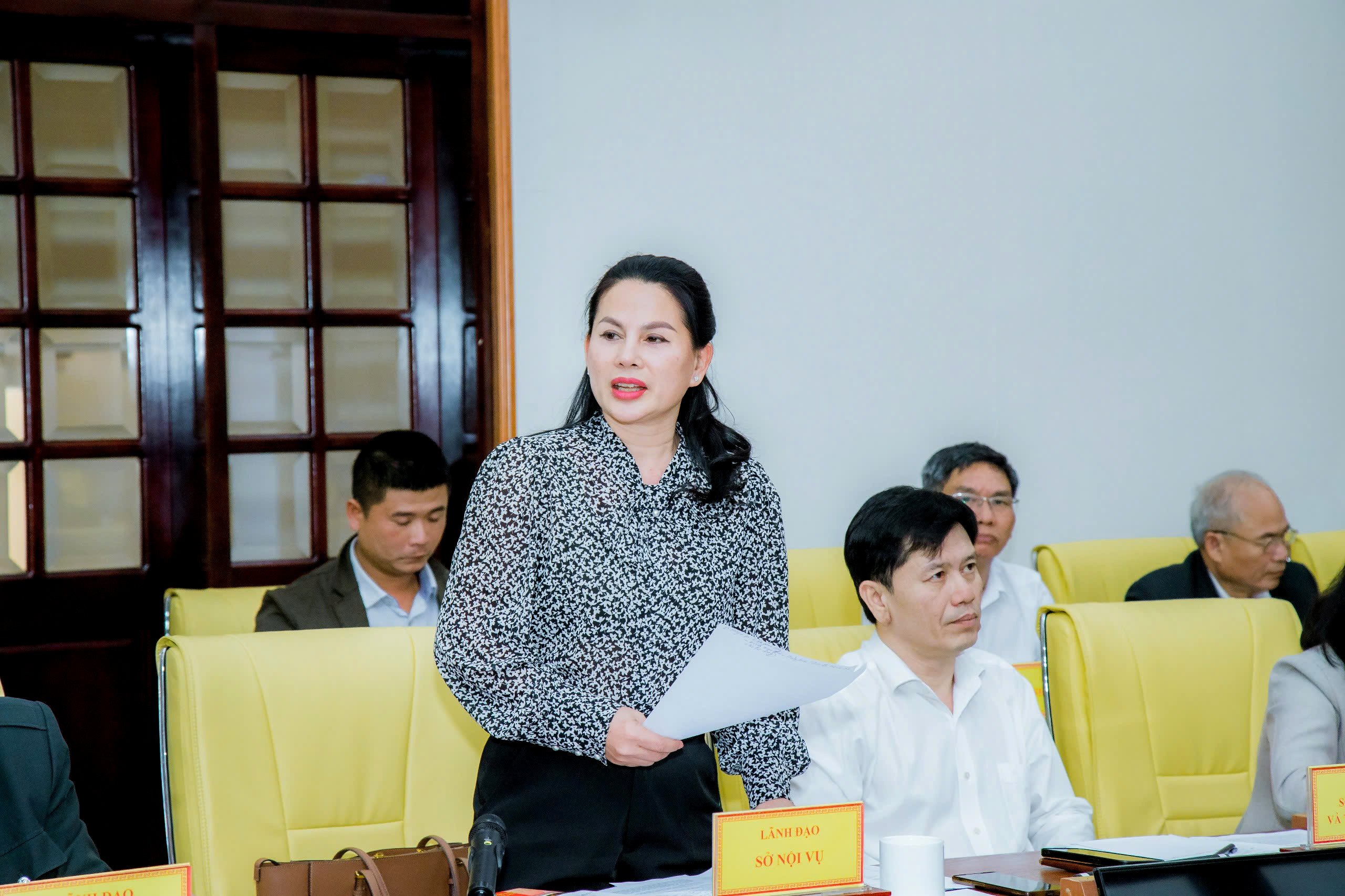 Đắk Nông: 6 Phó Giám đốc Sở xin nghỉ hưu trước tuổi, có người còn gần 8 năm công tác - Ảnh 1.