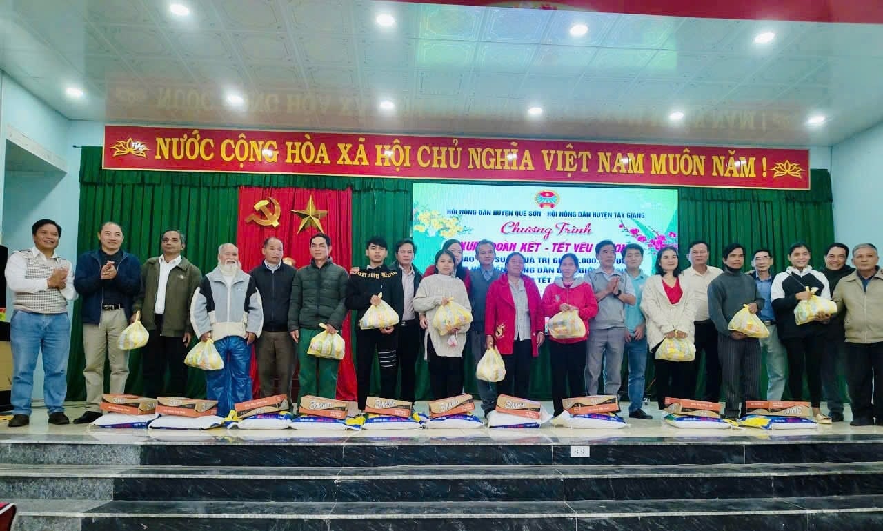 Quảng Nam: “Xuân đoàn kết - Tết yêu thương” của Hội Nông dân huyện Quế Sơn đến với nông dân nghèo - Ảnh 3.
