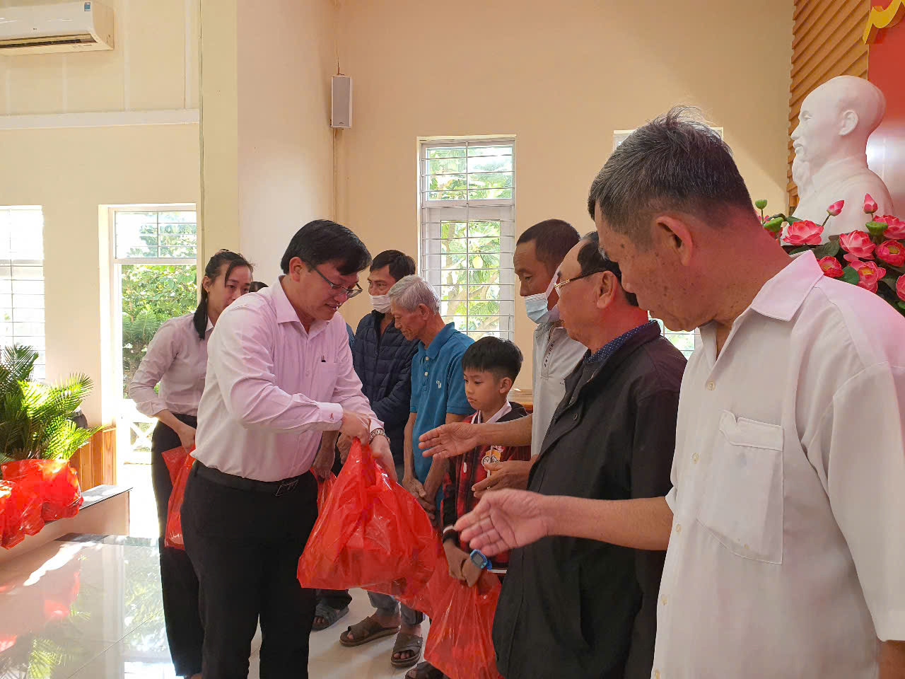 Mang hơi ấm Tết cho hội viên, nông dân có hoàn cảnh khó khăn ở Khánh Hòa- Ảnh 3.