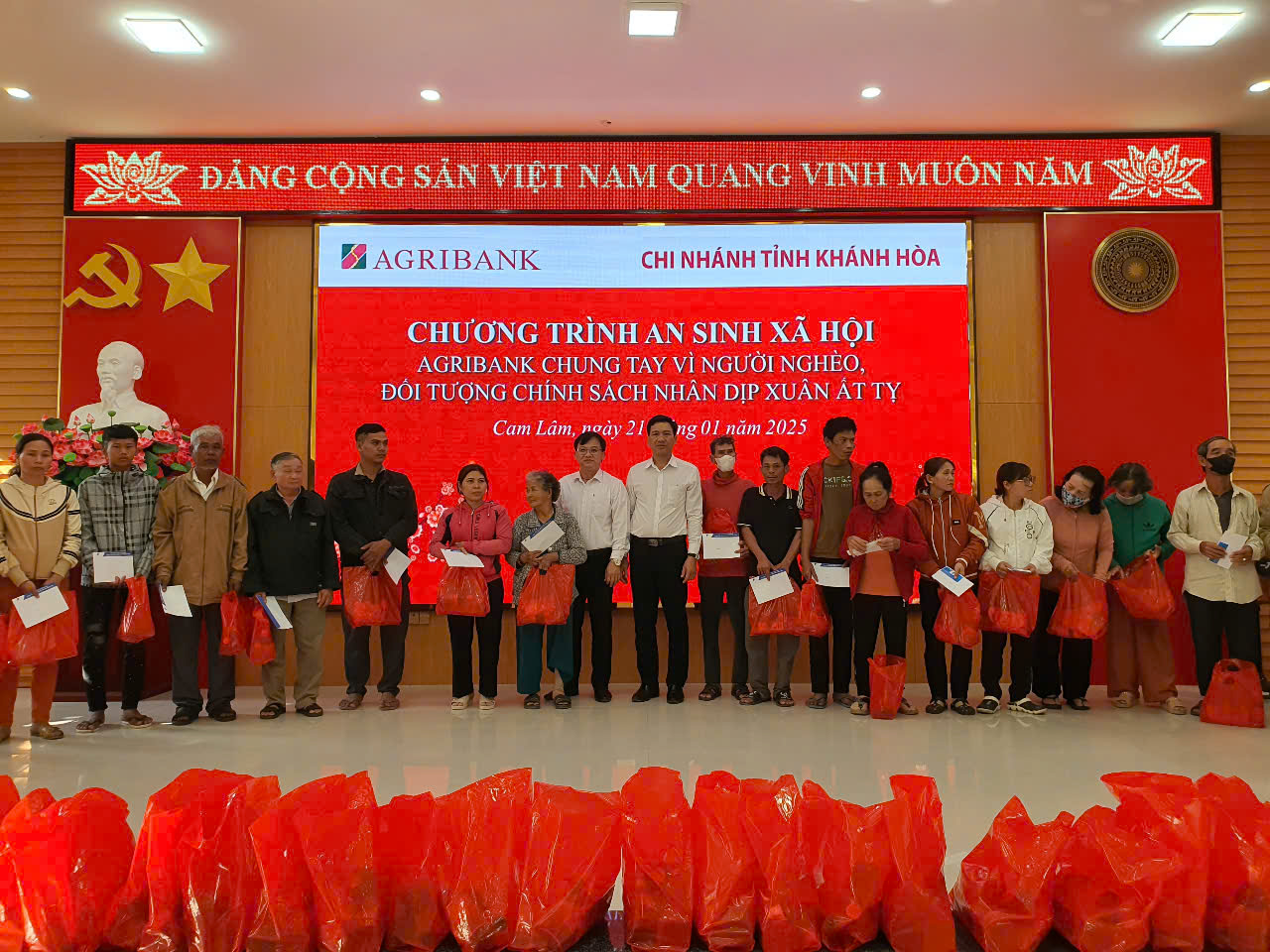 Mang hơi ấm Tết cho hội viên, nông dân có hoàn cảnh khó khăn ở Khánh Hòa- Ảnh 4.
