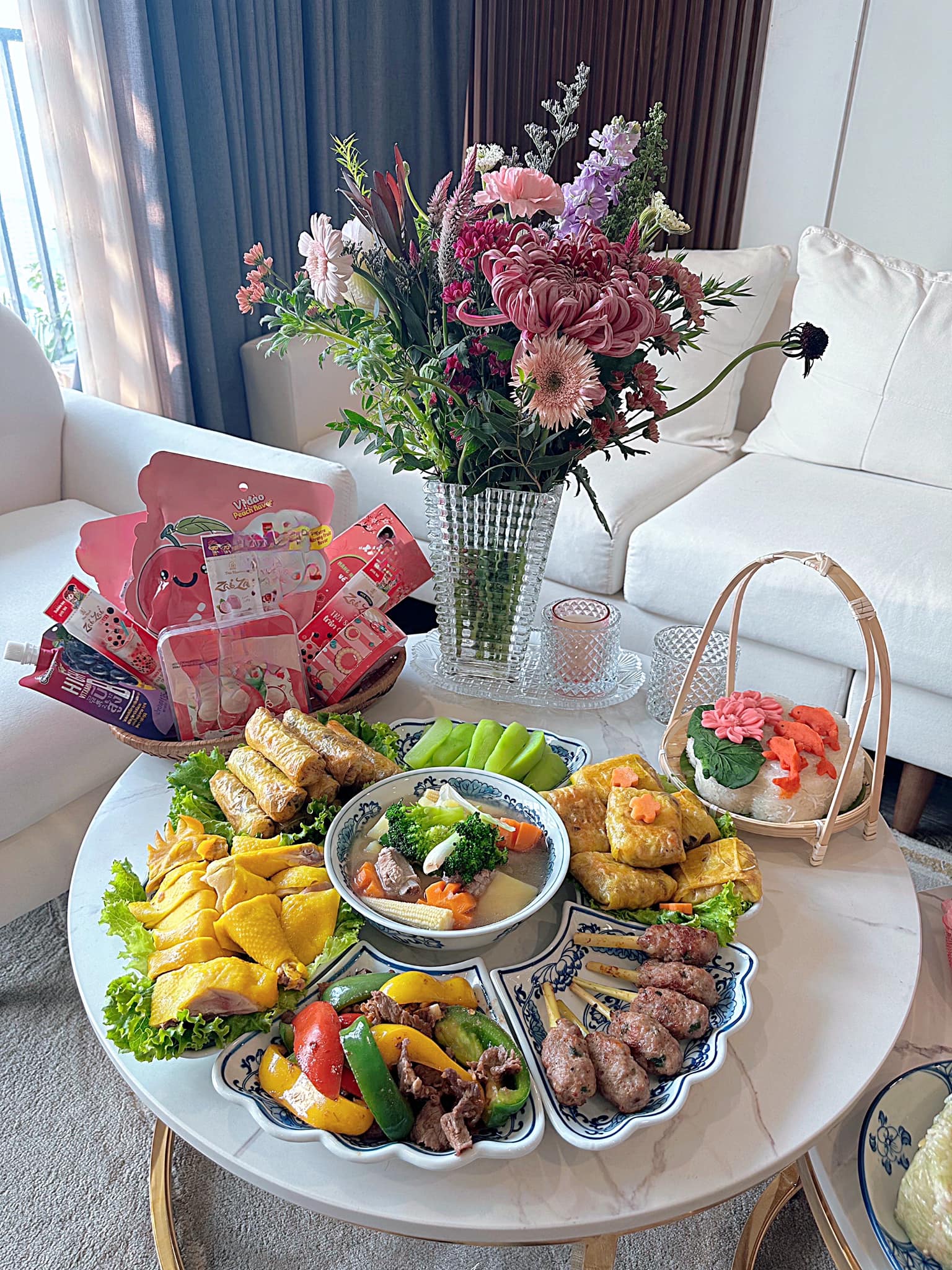 Các chị đẹp thi nhau khoe mâm cỗ cúng ông Công ông Táo, ai cũng trang trí đẹp như nhà hàng  - Ảnh 10.