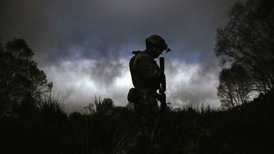 Phòng thủ Ukraine ở Donbas sụp đổ  - Ảnh 1.