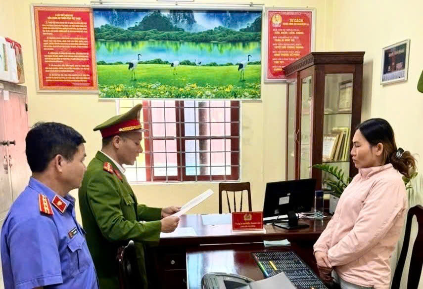 bắt thêm một đối tượng trong đường dây sản xuất thuốc bảo vệ thực vật giả - Ảnh 1.