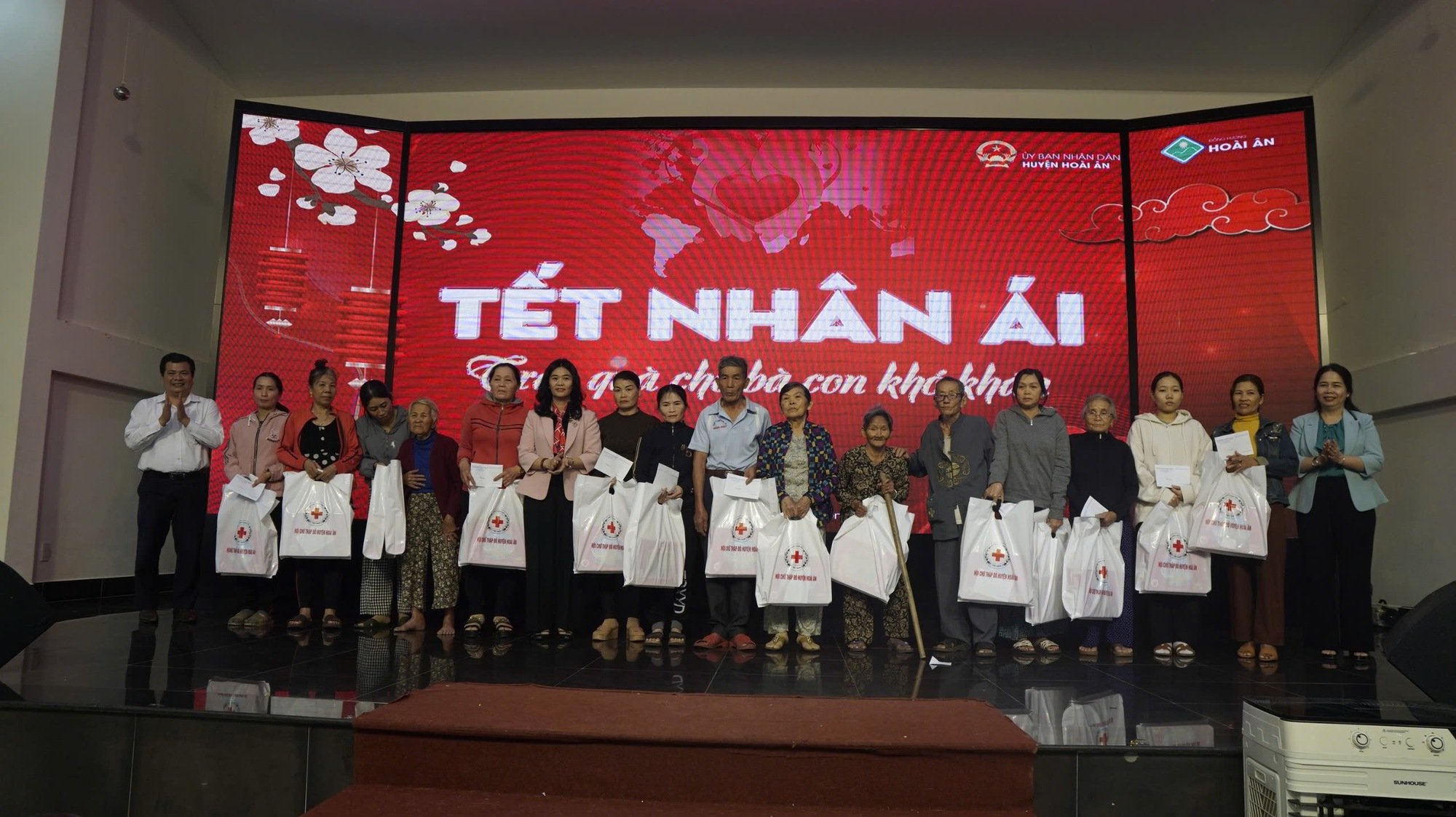 Một huyện trung du tại Bình Định quyết tâm xóa hơn 500 nhà tạm, nhà dột nát, chỉ trong 150 ngày- Ảnh 6.