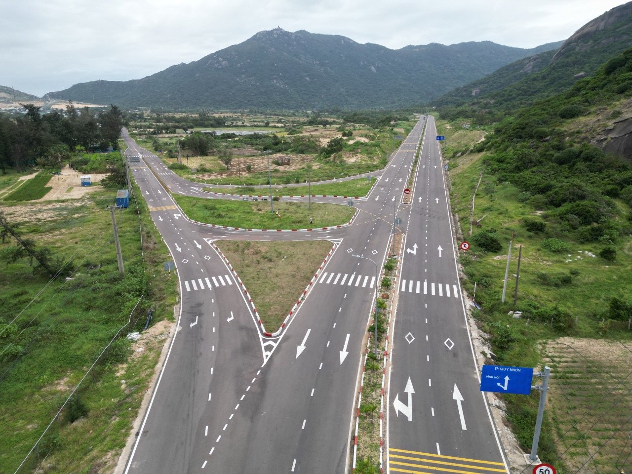 Hơn 1.000 tỷ đồng làm 3km đường ven biển Bình Định đi Quảng Ngãi- Ảnh 2.