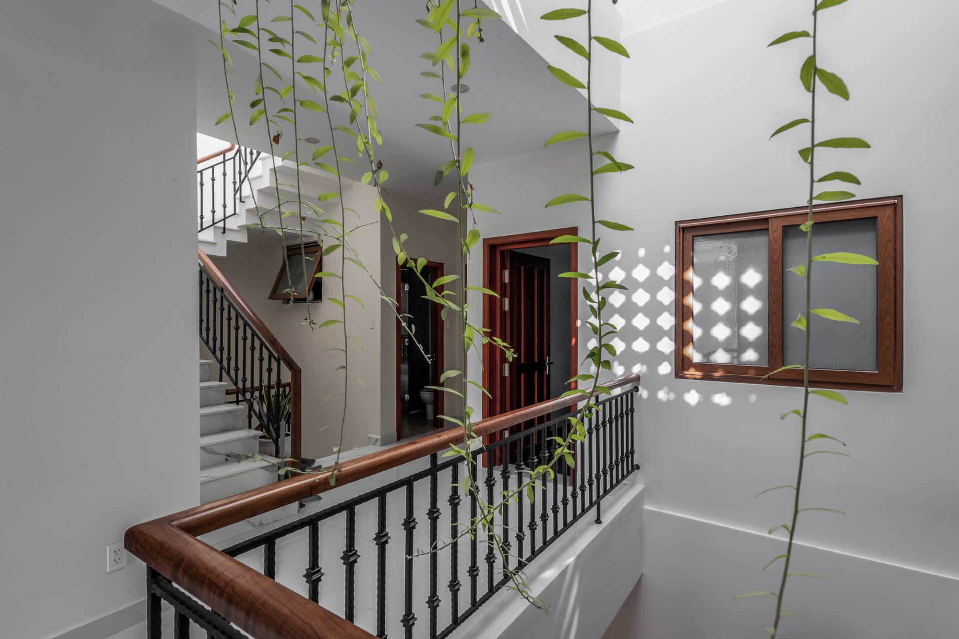 Nhà 598 m2 tại Sóc Trăng, ấn tượng với thiết kế hài hòa giữa nét hiện đại và truyền thống Á Đông - Ảnh 24.