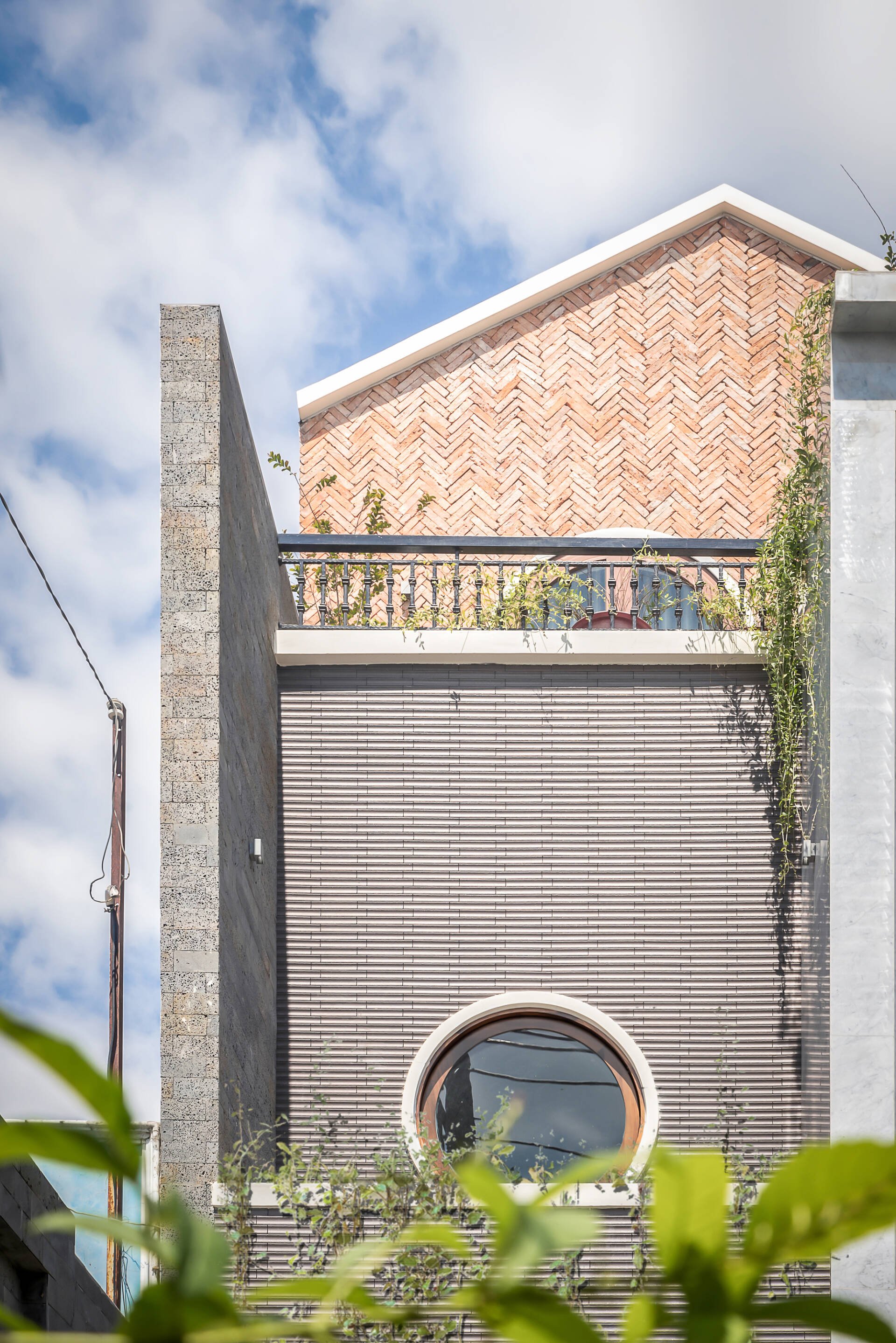Nhà 598 m2 tại Sóc Trăng, ấn tượng với thiết kế hài hòa giữa nét hiện đại và truyền thống Á Đông - Ảnh 11.