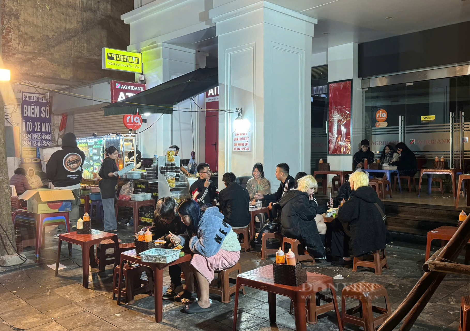 Không bánh chưng, không dọn dẹp, không chúc tụng…, giới trẻ đón Tết "kiểu mới" như thế nào?- Ảnh 2.