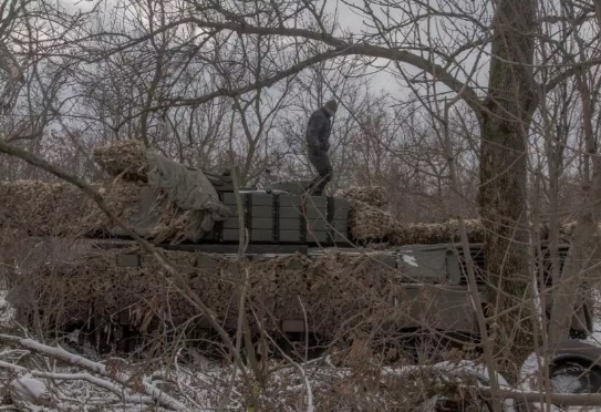 Nỗi sợ hãi bao trùm 'thành phố ma' Ukraine đang run rẩy trước đà tiến quân nhanh như vũ bão của Nga- Ảnh 1.