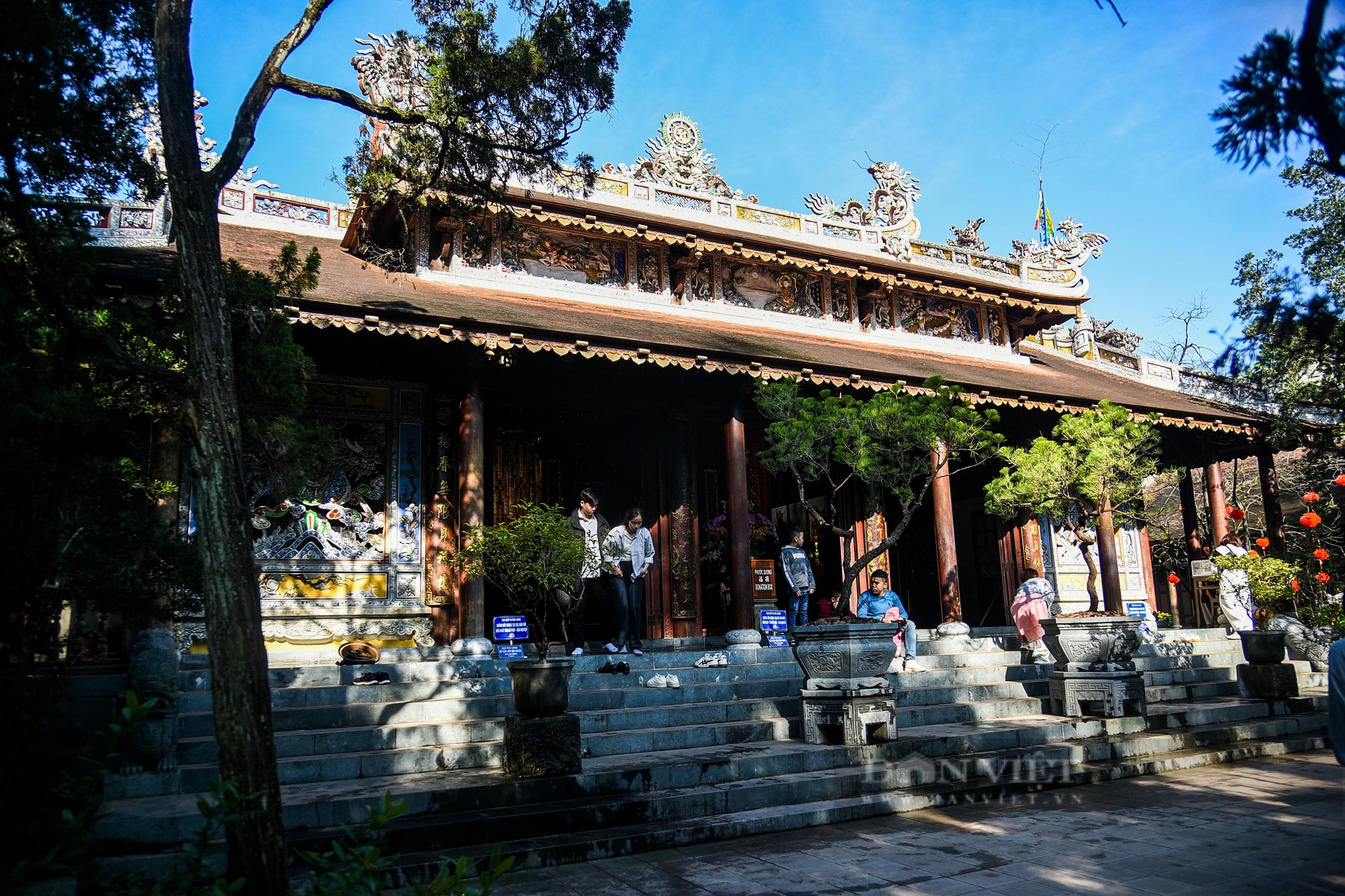 Nét đẹp ngày xuân ở ngôi chùa đặc biệt, nơi thiền sư Thích Nhất Hạnh thoát tục- Ảnh 1.