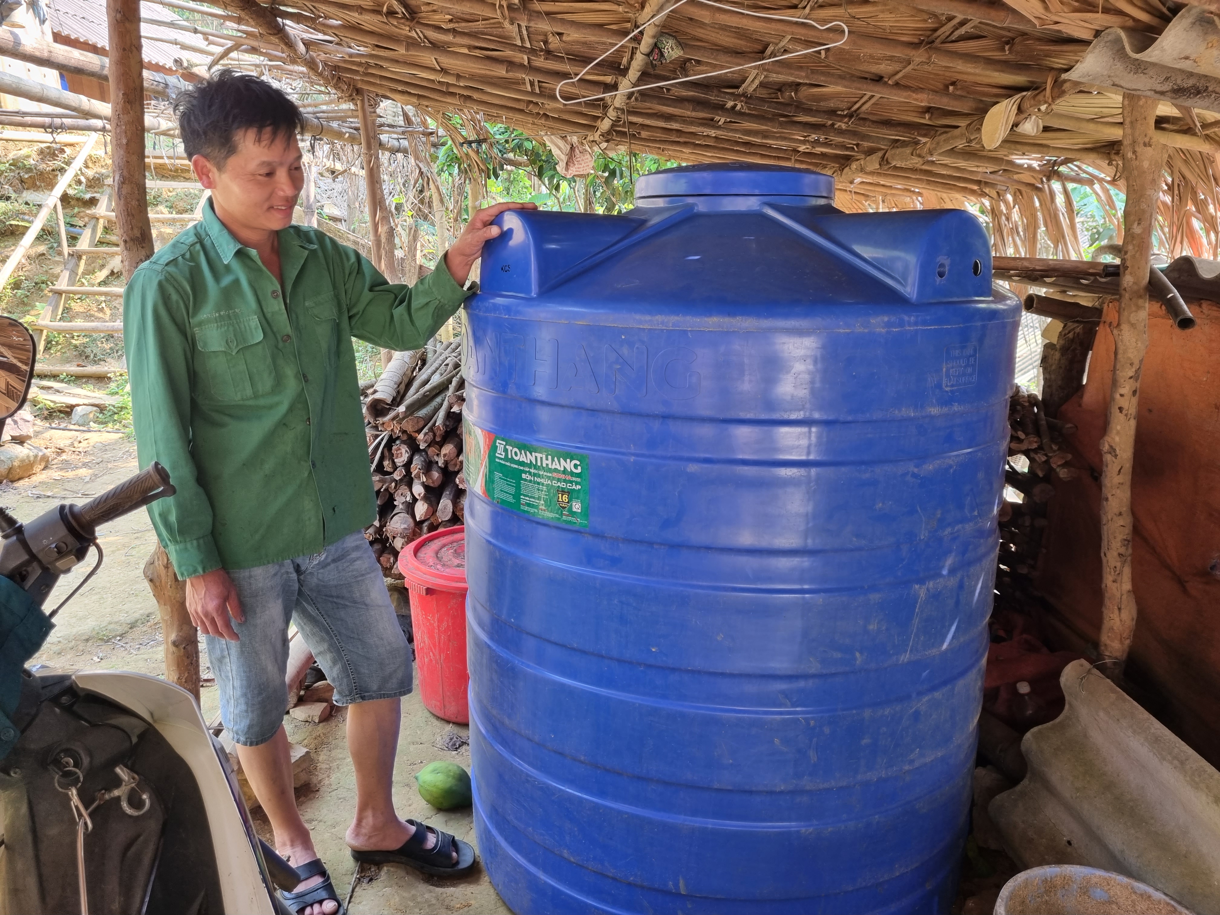 Ưu tiên nguồn lực đầu tư cho các thôn, bản đặc biệt khó khăn - Ảnh 1.