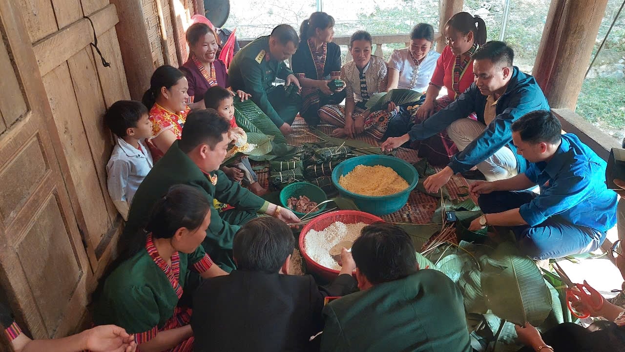 Nhựa Tiền Phong khởi công Cầu nối yêu thương số 117 tại Nghệ An: Mang mùa xuân về trên bản xa xôi - Ảnh 8.