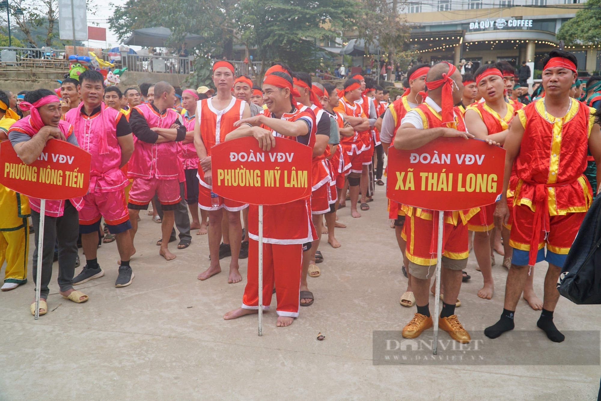 Thợ cơ khí "gác" máy hàn, "vác" mái chèo, tranh tài đua thuyền ngày Tết trên sông Lô- Ảnh 3.