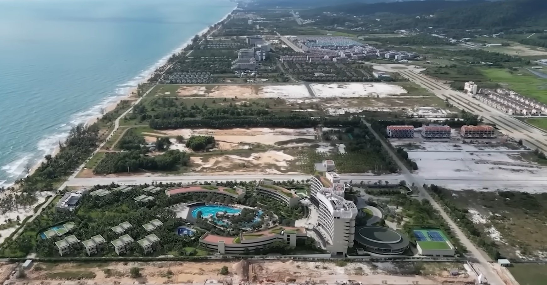 Thị trường bất động sản nghỉ dưỡng còn khó khăn, cơ hội nào cho nhà đầu tư? - Ảnh 2.