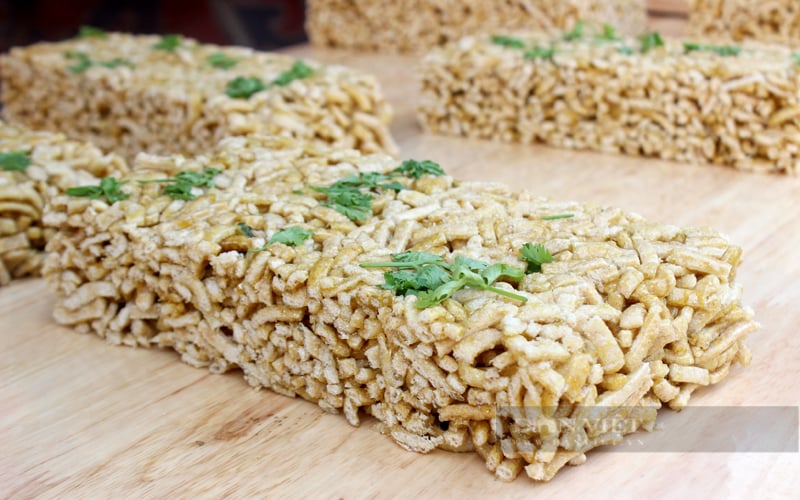 Độc đáo bánh cốm ngò Bình Dương chỉ xuất hiện trong lễ hội Rằm tháng Giêng- Ảnh 2.