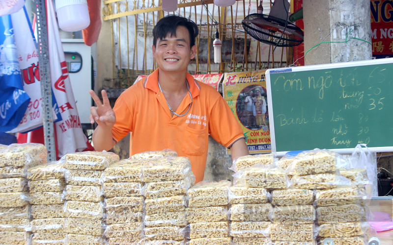 Độc đáo bánh cốm ngò Bình Dương chỉ xuất hiện trong lễ hội Rằm tháng Giêng- Ảnh 5.