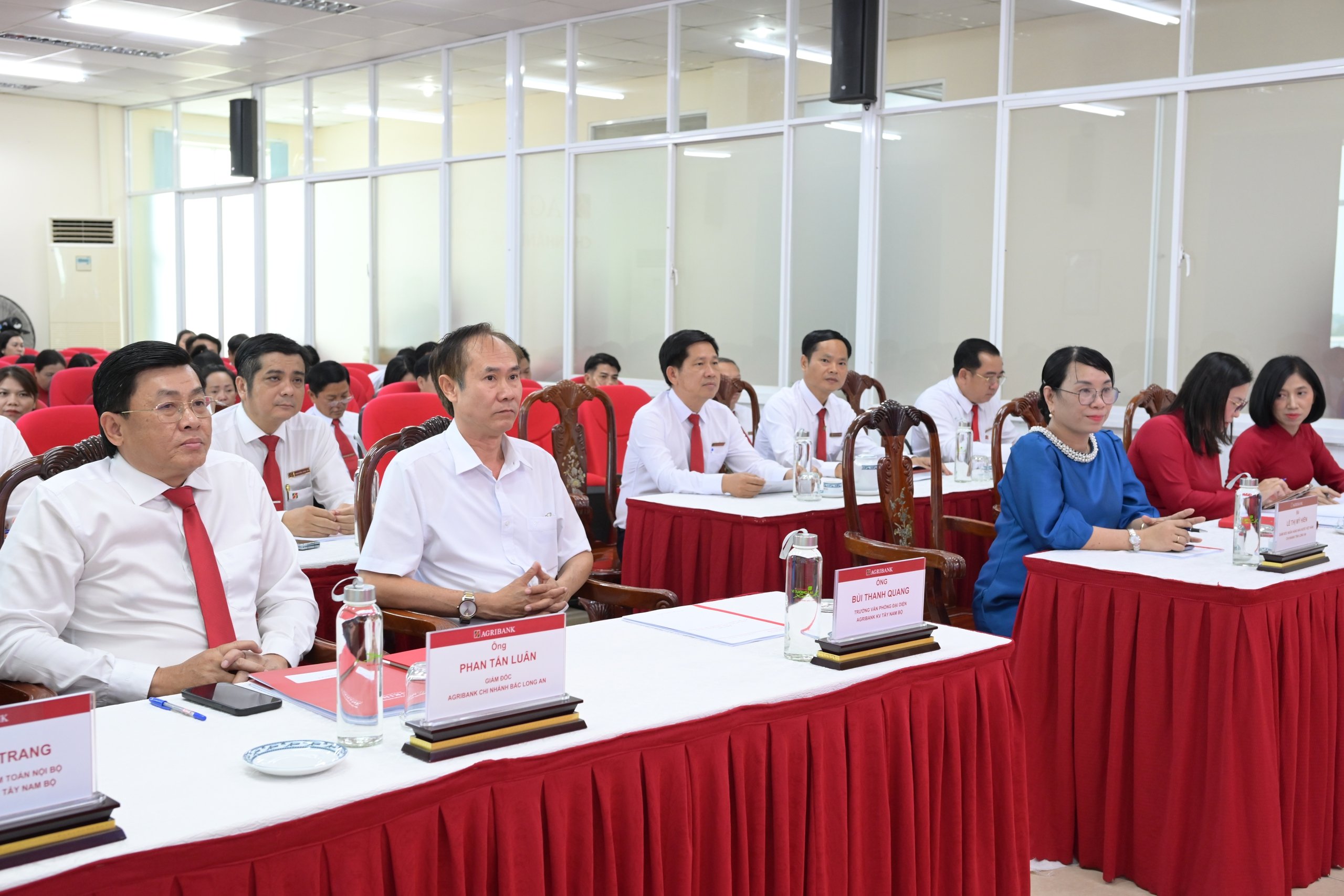Agribank Chi nhánh Bắc Long An tổng kết hoạt động năm 2024 và triển khai nhiệm vụ kinh doanh năm 2025 - Ảnh 1.