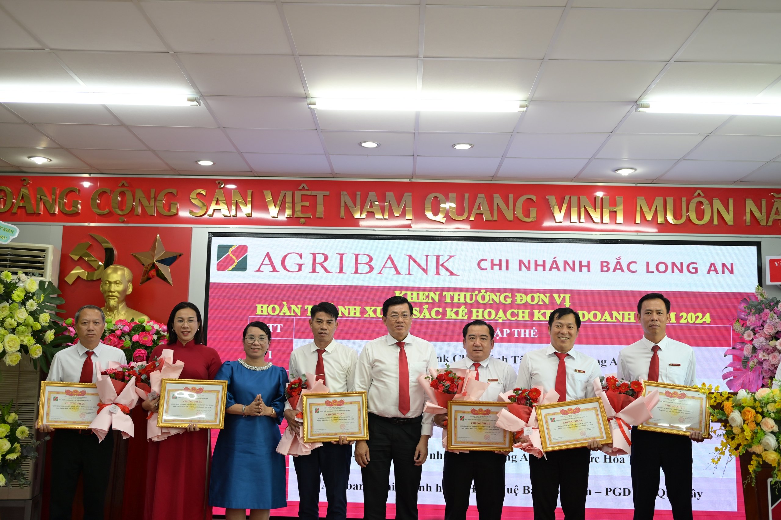 Agribank Chi nhánh Bắc Long An tổng kết hoạt động năm 2024 và triển khai nhiệm vụ kinh doanh năm 2025 - Ảnh 5.