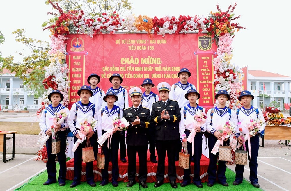 Lập nhóm Zalo, gửi ảnh ngày nhập ngũ cho gia đình chiến sĩ- Ảnh 3.