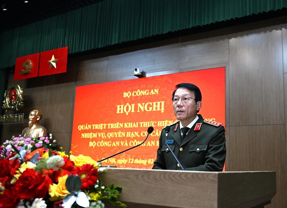 Khẩn trương sắp xếp, đưa mô hình mới của Bộ Công an vào hoạt động - Ảnh 1.