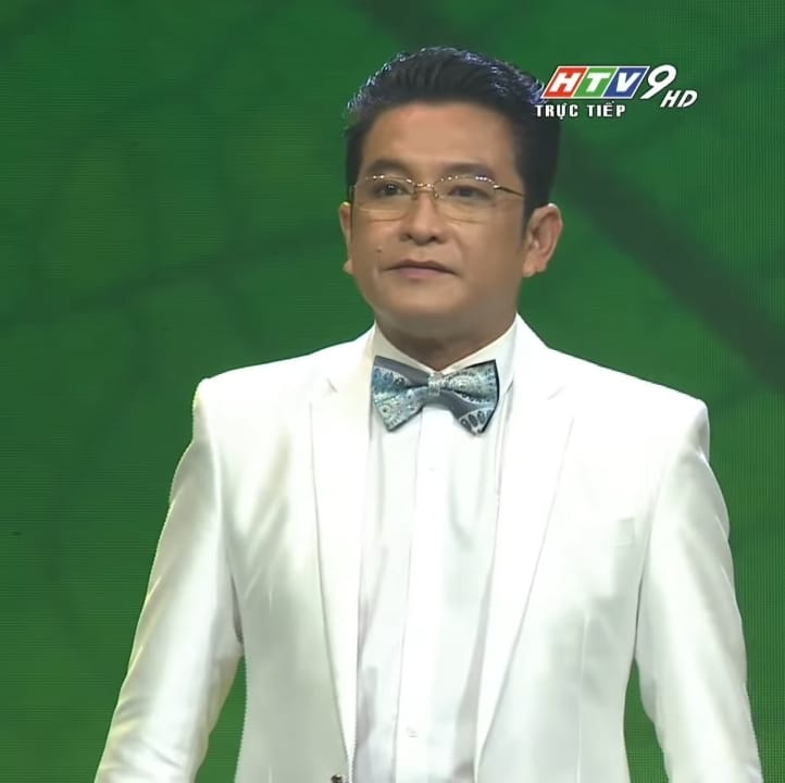 Nghệ sĩ Nhân dân điển trai, cao 1m8 độc thân ở tuổi 54, từ chối nhận tiền khi đang diễn  - Ảnh 9.