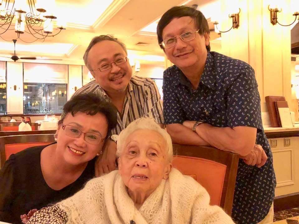 GS.NGND Trần Thu Hà: “Khi mẹ mất, lần nào gọi điện về cho tôi Đặng Thái Sơn cũng nghẹn ngào” - Ảnh 2.