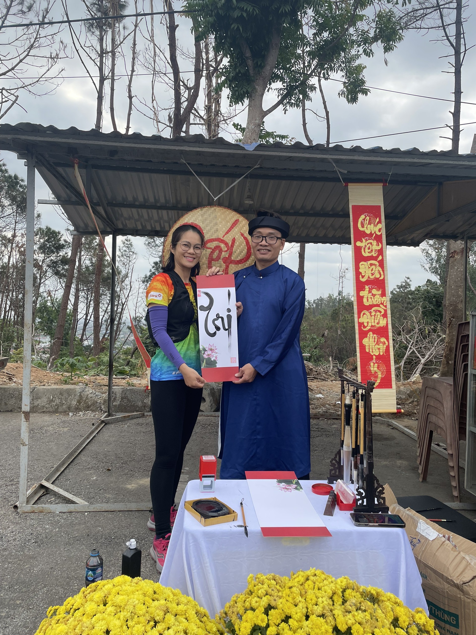 Hải Phòng: Khách thập phương nô nức dự lễ hội khai bút đầu Xuân tại Khu di tích đền Trạng trình Nguyễn Bỉnh Khiêm- Ảnh 8.