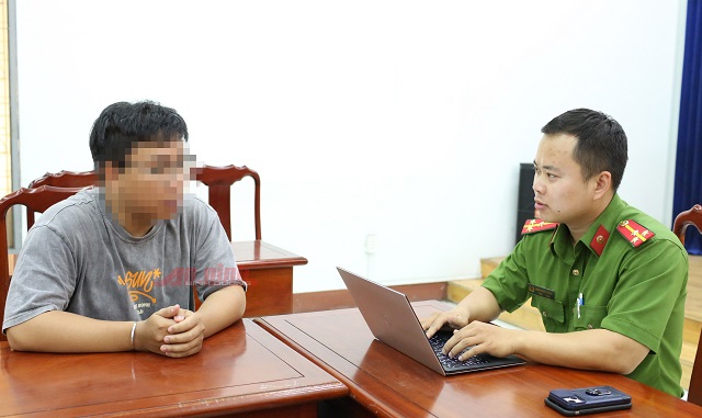 Thông tin 'nam sinh viên bị các đối tượng giả danh công an vào trường bắt' là sai sự thật - Ảnh 1.