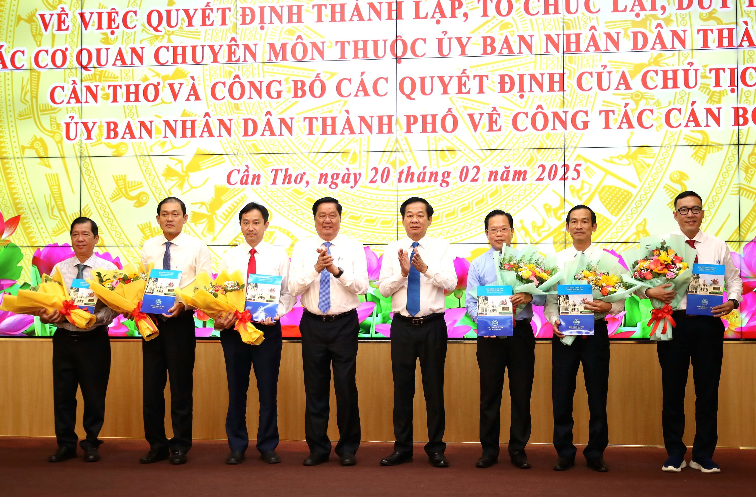 Một sở ở TP.Cần Thơ bổ nhiệm 7 Phó Giám đốc- Ảnh 1.