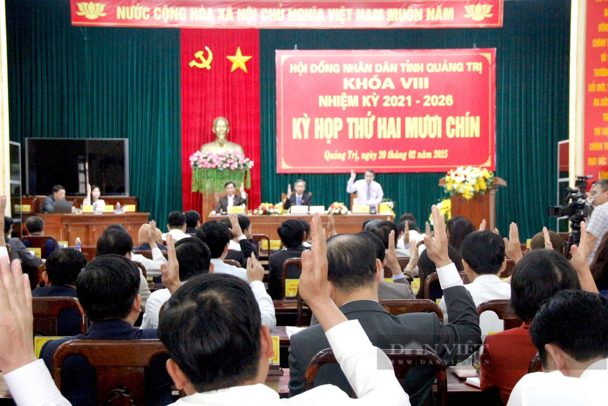Chính sách hỗ trợ cán bộ, công chức nghỉ hưu trước tuổi ở Quảng Trị- Ảnh 5.