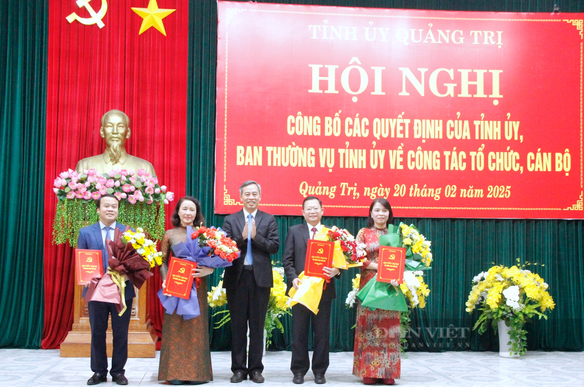 Công bố quyết định công tác tổ chức, cán bộ tỉnh Quảng Trị- Ảnh 3.