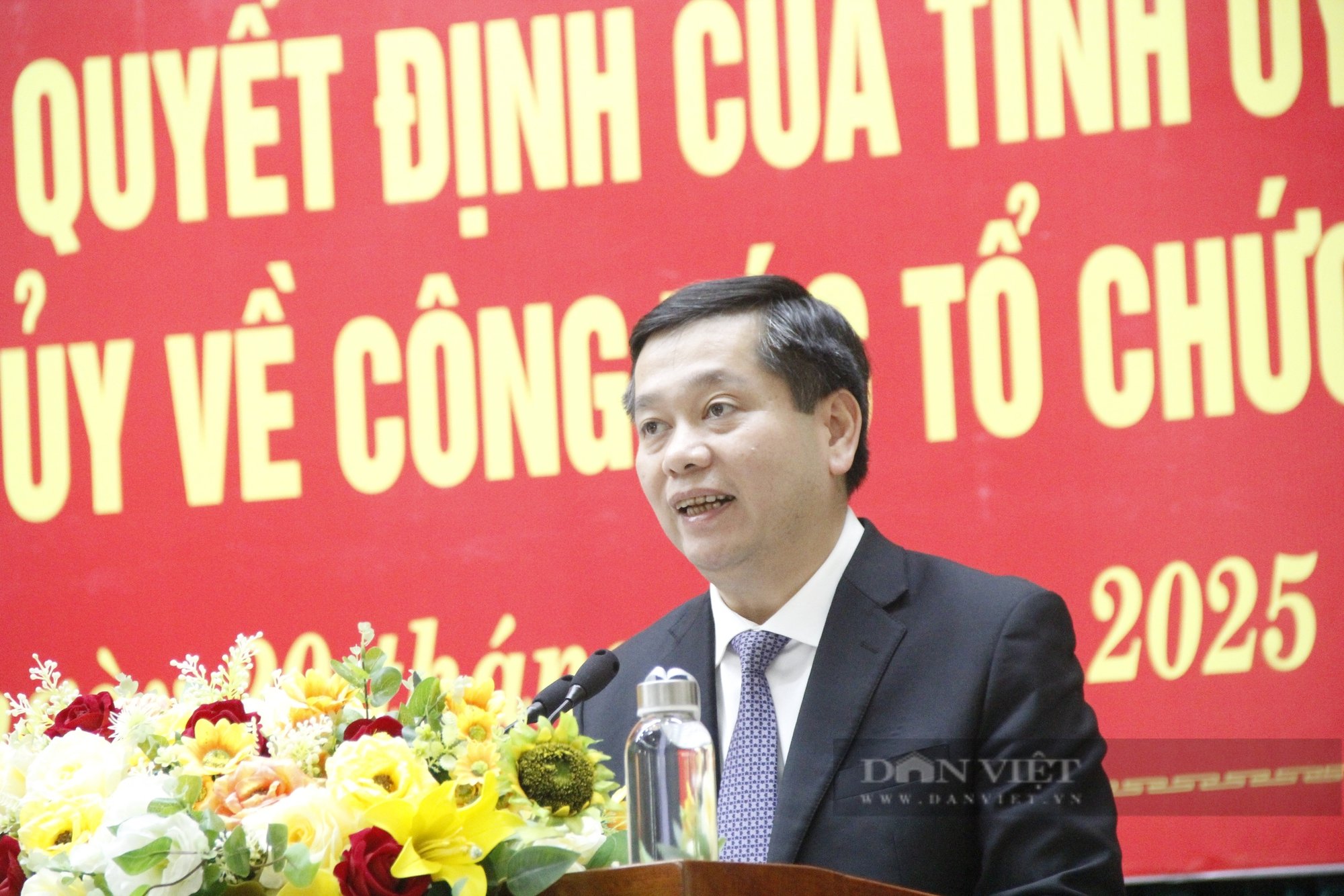 Công bố quyết định công tác tổ chức, cán bộ tỉnh Quảng Trị- Ảnh 4.