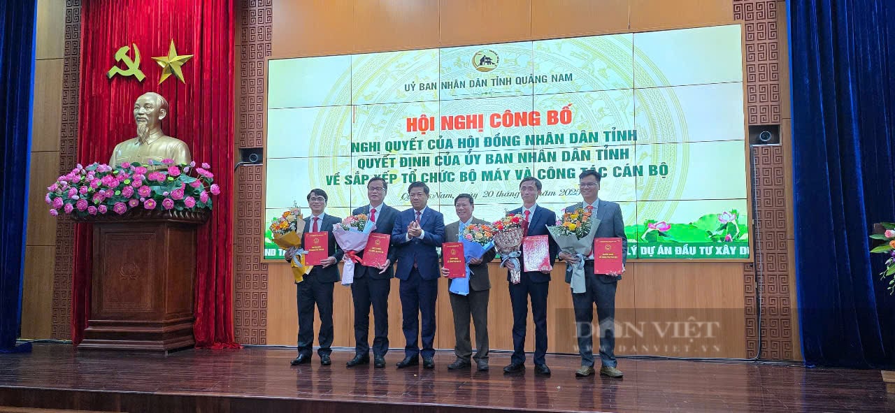 Tỉnh Quảng Nam công bố bổ nhiệm loạt Giám đốc sở sau sáp nhập- Ảnh 2.