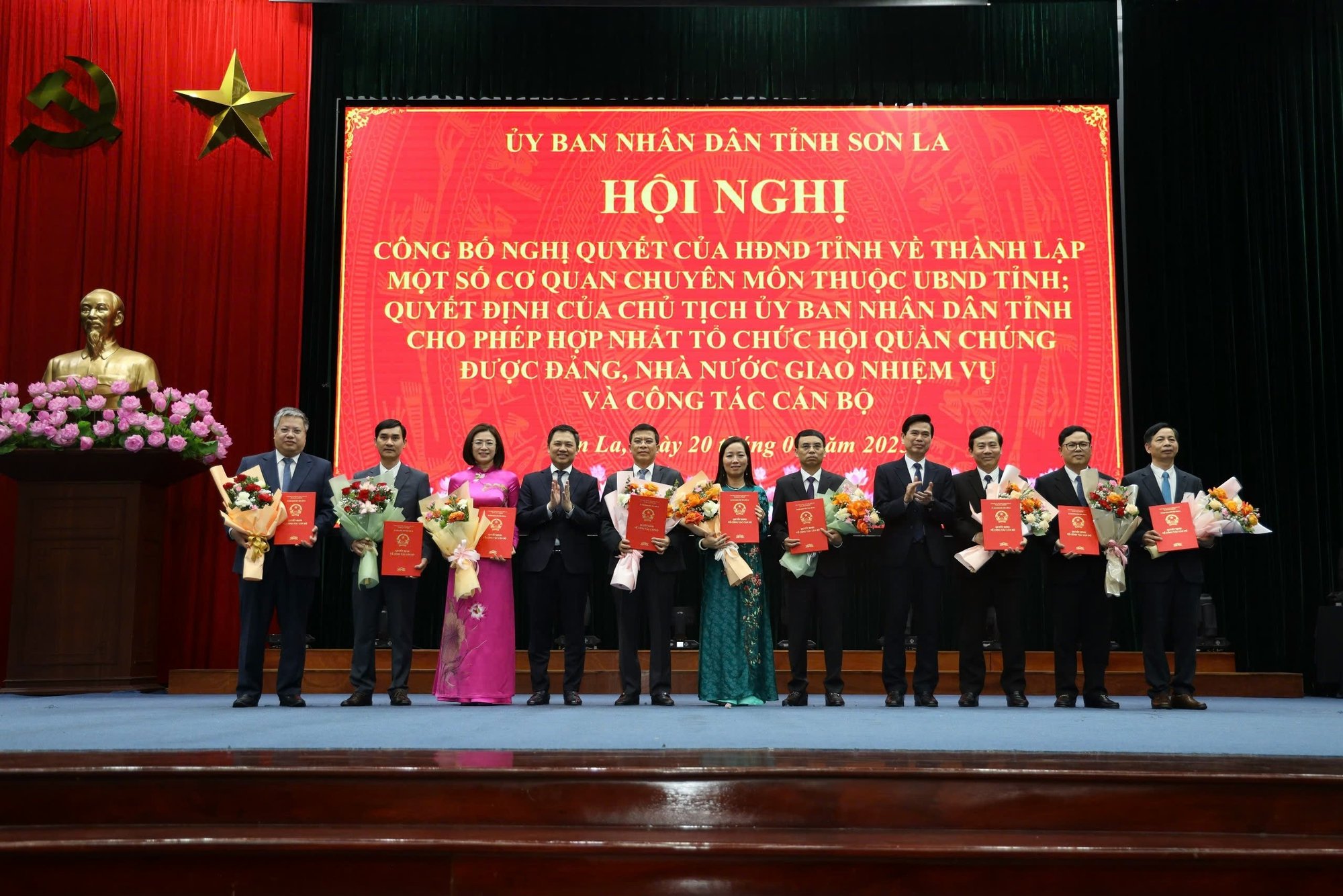 Giảm 5 sở, Sơn La còn 14 cơ quan hành chính sau hợp nhất - Ảnh 1.