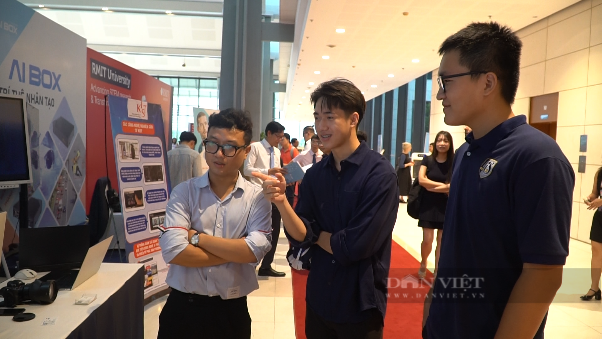 Người trẻ mới ra trường vỡ mộng vì không phải "học giỏi sẽ kiếm được việc lương cao" - Ảnh 1.