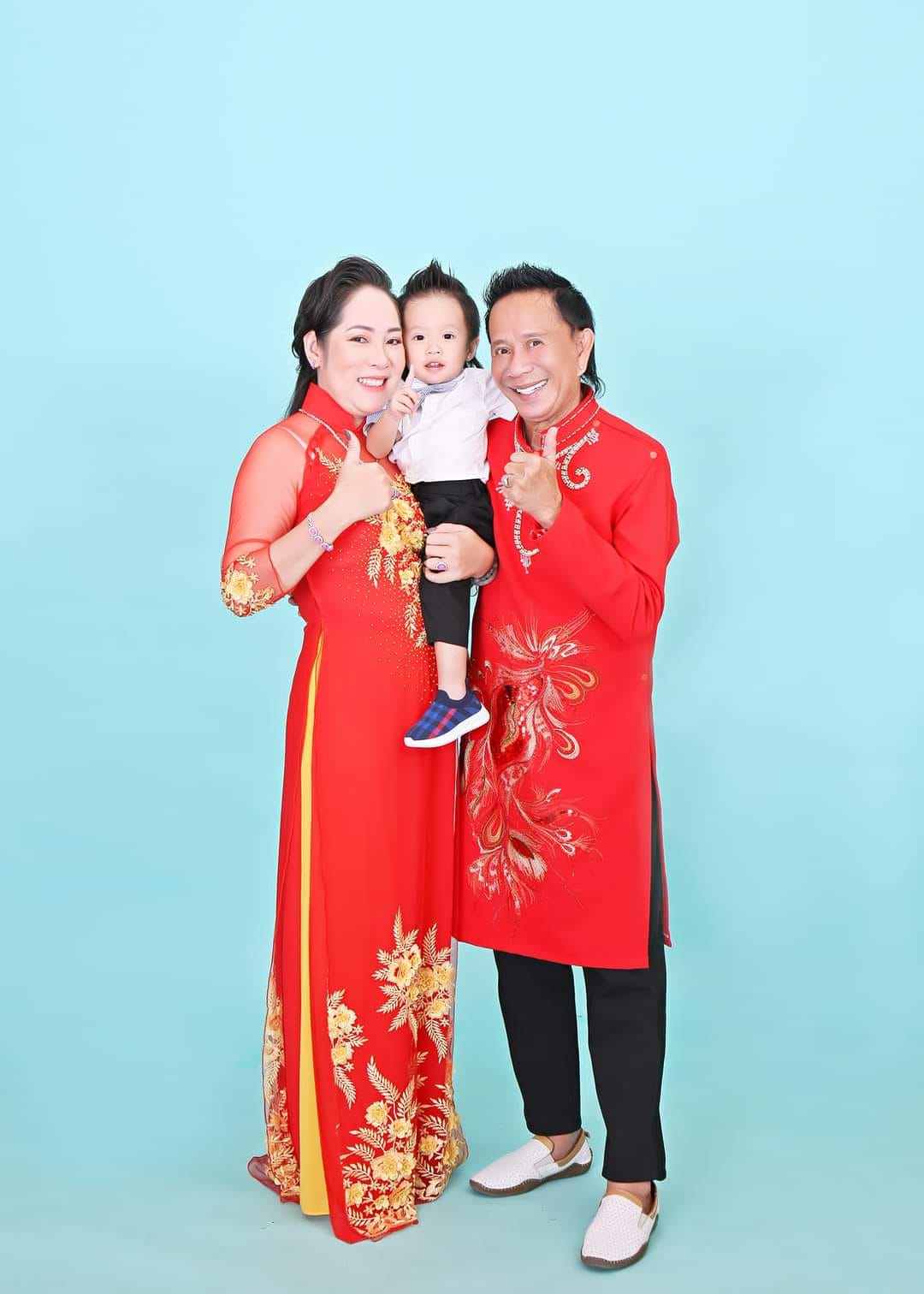 Danh hài Bảo Chung: “Tôi đi diễn biền biệt cả tháng mới về, vợ không một lời phàn nàn”- Ảnh 3.