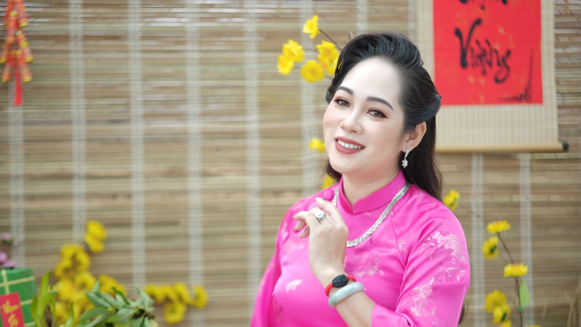 Danh hài Bảo Chung: “Tôi đi diễn biền biệt cả tháng mới về, vợ không một lời phàn nàn”- Ảnh 4.