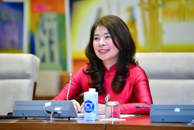 Bổ nhiệm nữ Phó Chủ nhiệm Văn phòng Quốc hội - Ảnh 1.