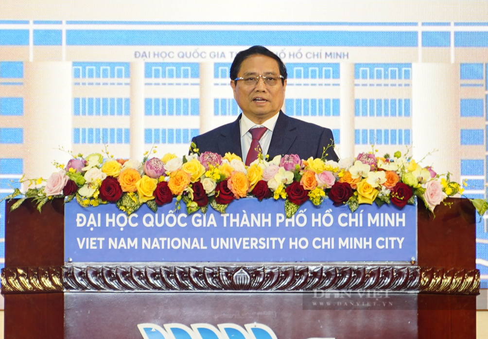 Đại học Quốc Gia TP.HCM vinh dự đón nhận Huân chương Lao động hạng Nhất  - Ảnh 2.