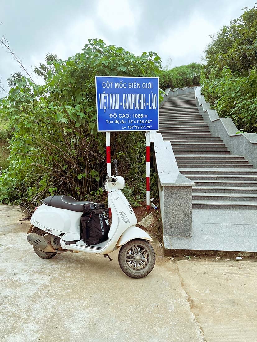 Độc hành trên con đường Trường Sơn, chàng trai vượt đèo trong cái lạnh “tê tái” cùng tiếng gió rít qua rừng già - Ảnh 6.