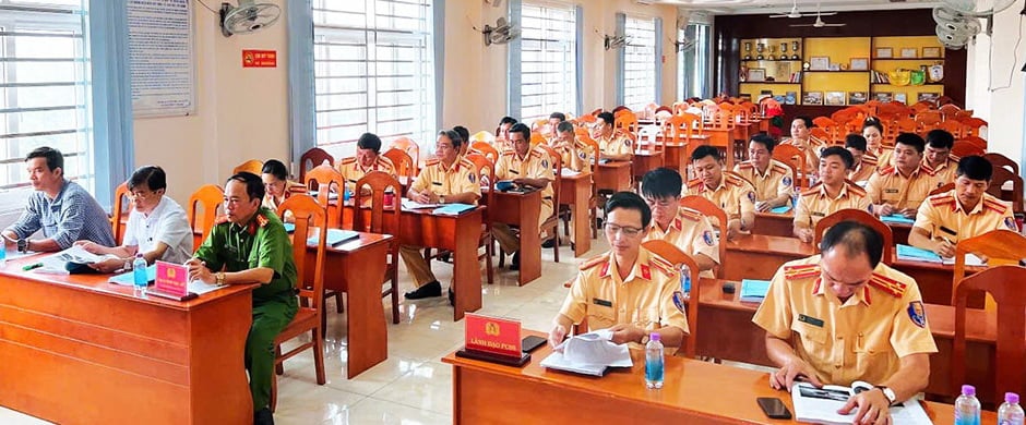 Công an Bình Thuận chuẩn bị phương án sắp xếp, tinh gọn theo mô hình không có Công an cấp huyện - Ảnh 3.