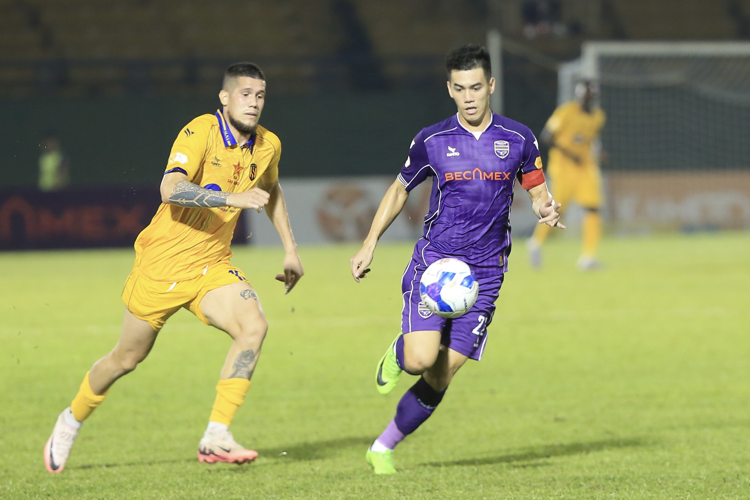 Cả nhà Tiến Linh sẽ dự Gala Quả bóng vàng  - Ảnh 1.