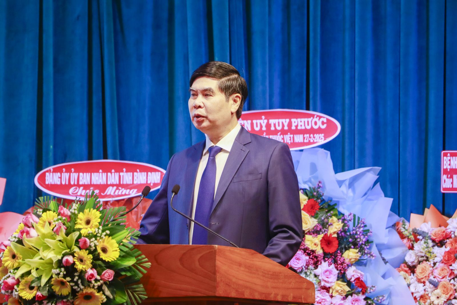 Lãnh đạo Bình Định nhắc về điểm nhấn "đặc biệt" của ngành y, trong ngày 27/2- Ảnh 2.
