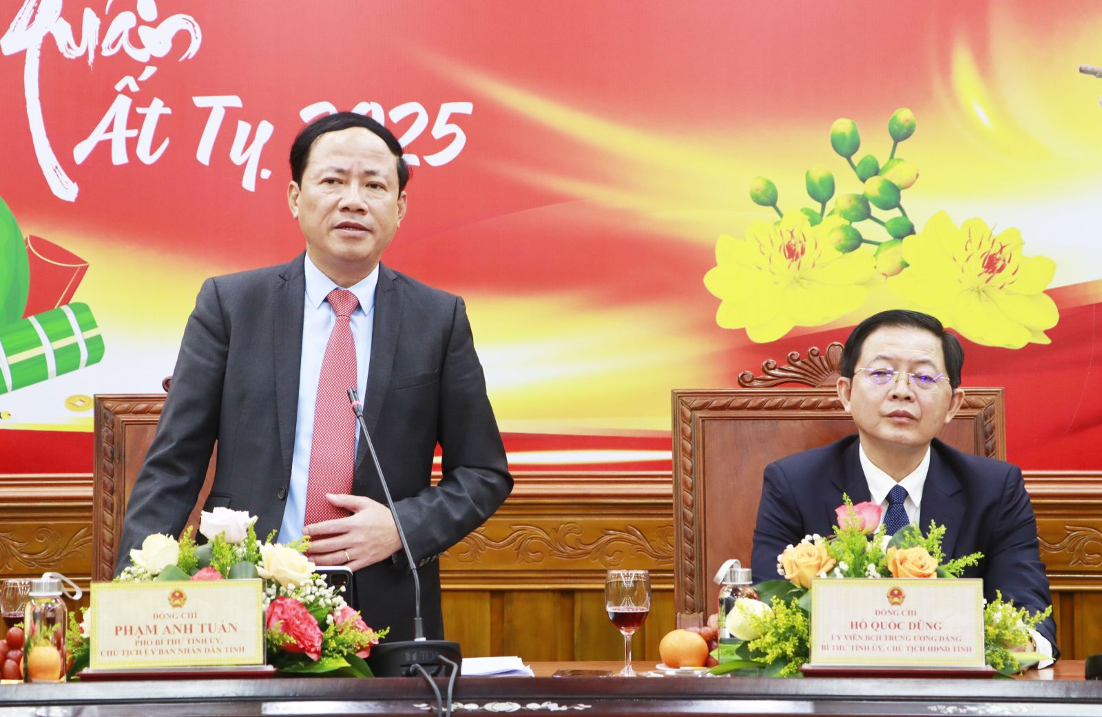 Chủ tịch Bình Định:'Trung ương kim giờ, tỉnh kim giây, kim giờ chạy nhanh, kim giây phải thần tốc'- Ảnh 3.