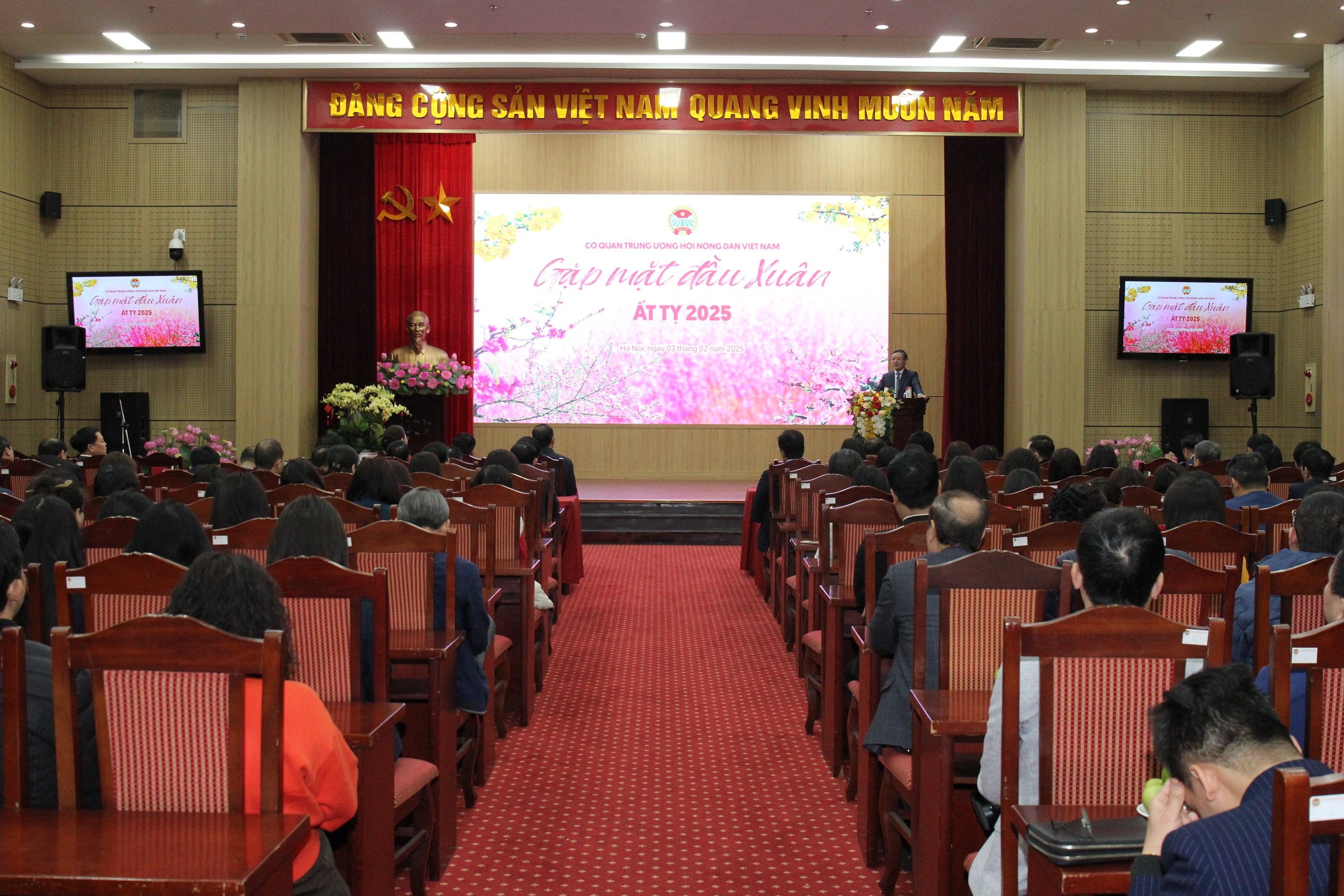 Những nhiệm vụ trọng tâm của Hội Nông dân Việt Nam năm 2025 - Ảnh 2.